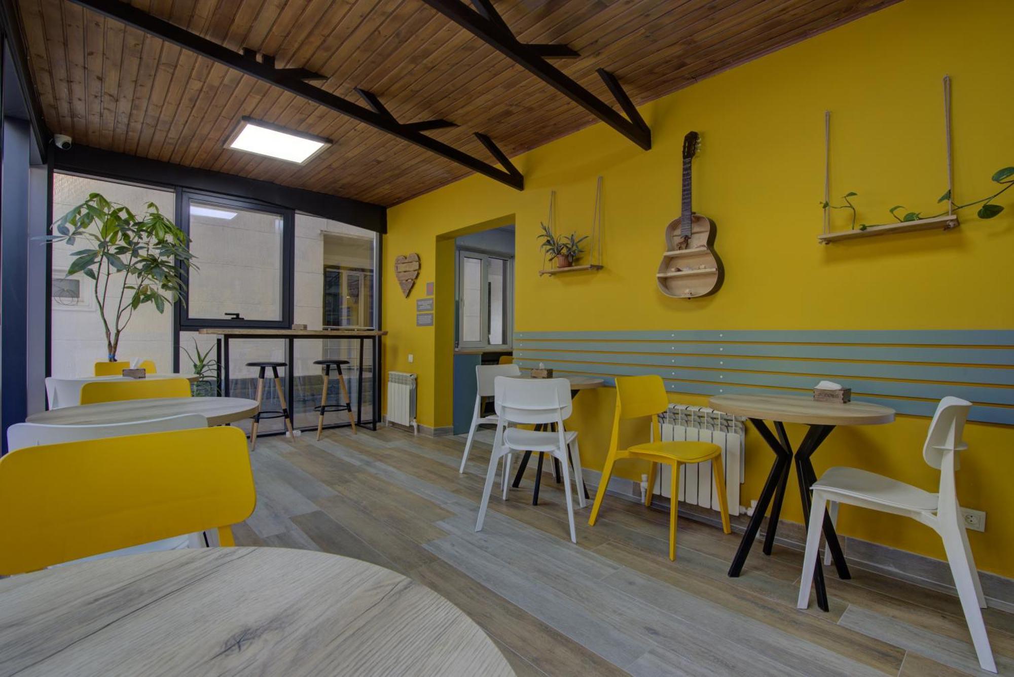 People Hostel & Coworking Bishkek Exterior photo
