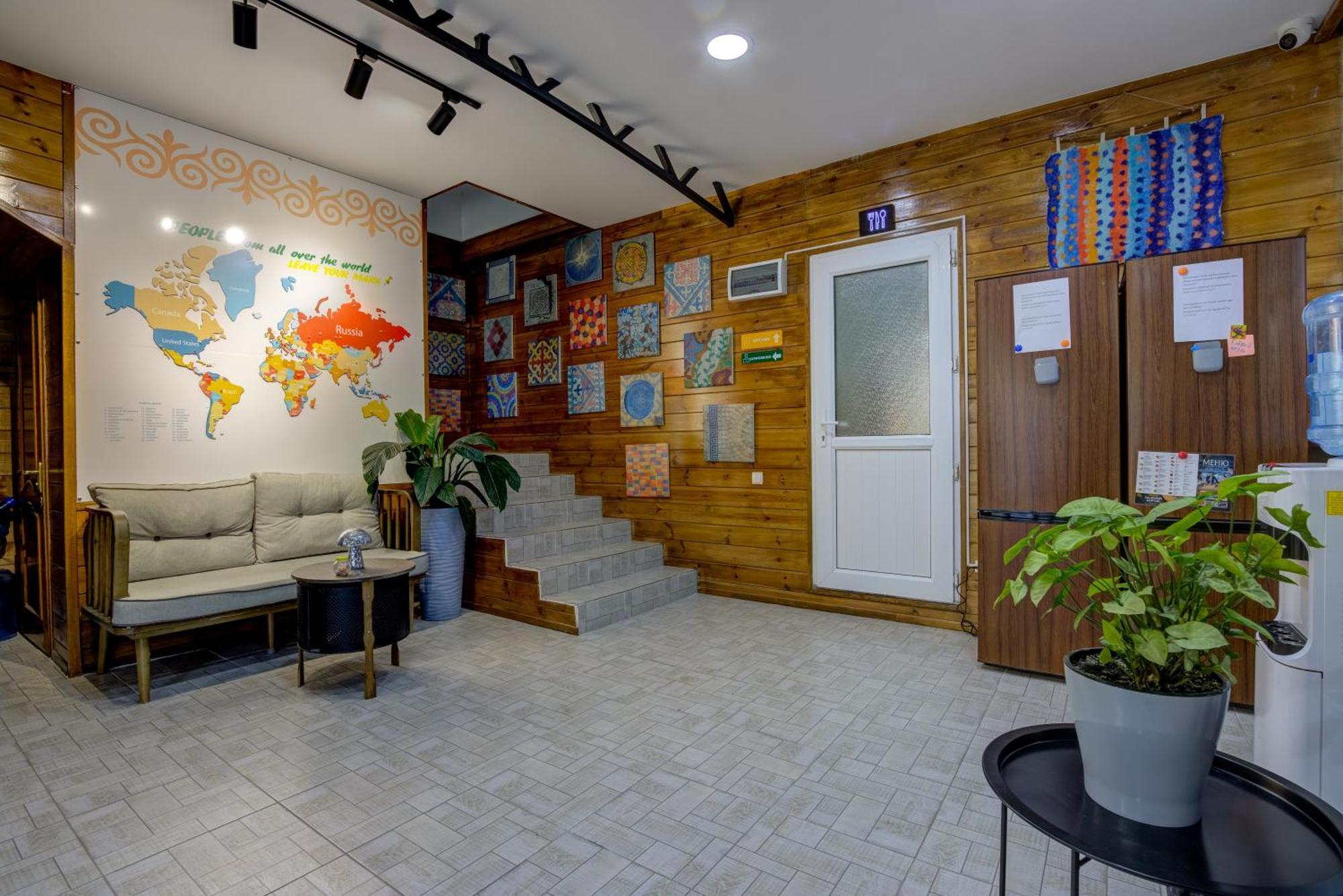 People Hostel & Coworking Bishkek Exterior photo
