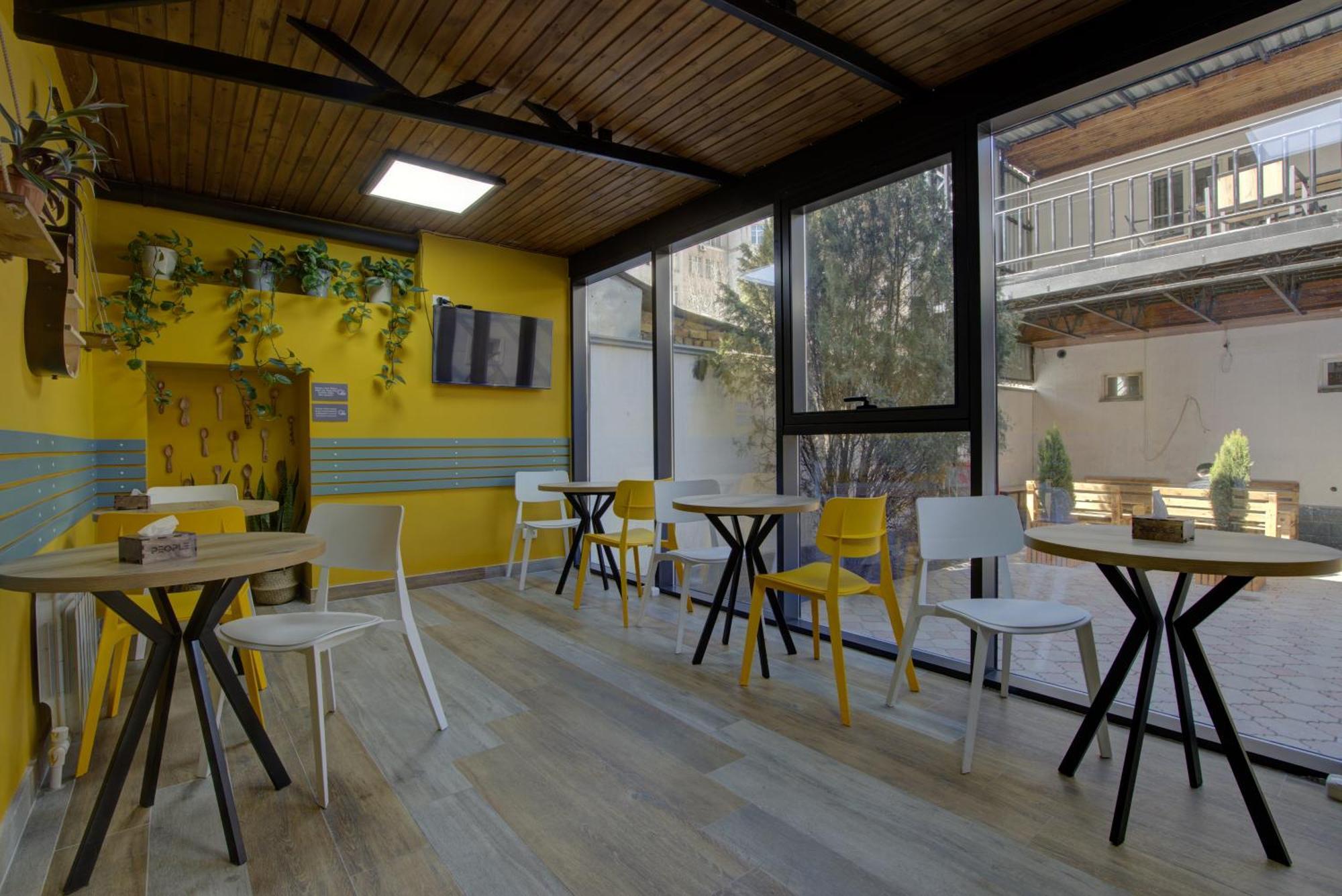People Hostel & Coworking Bishkek Exterior photo