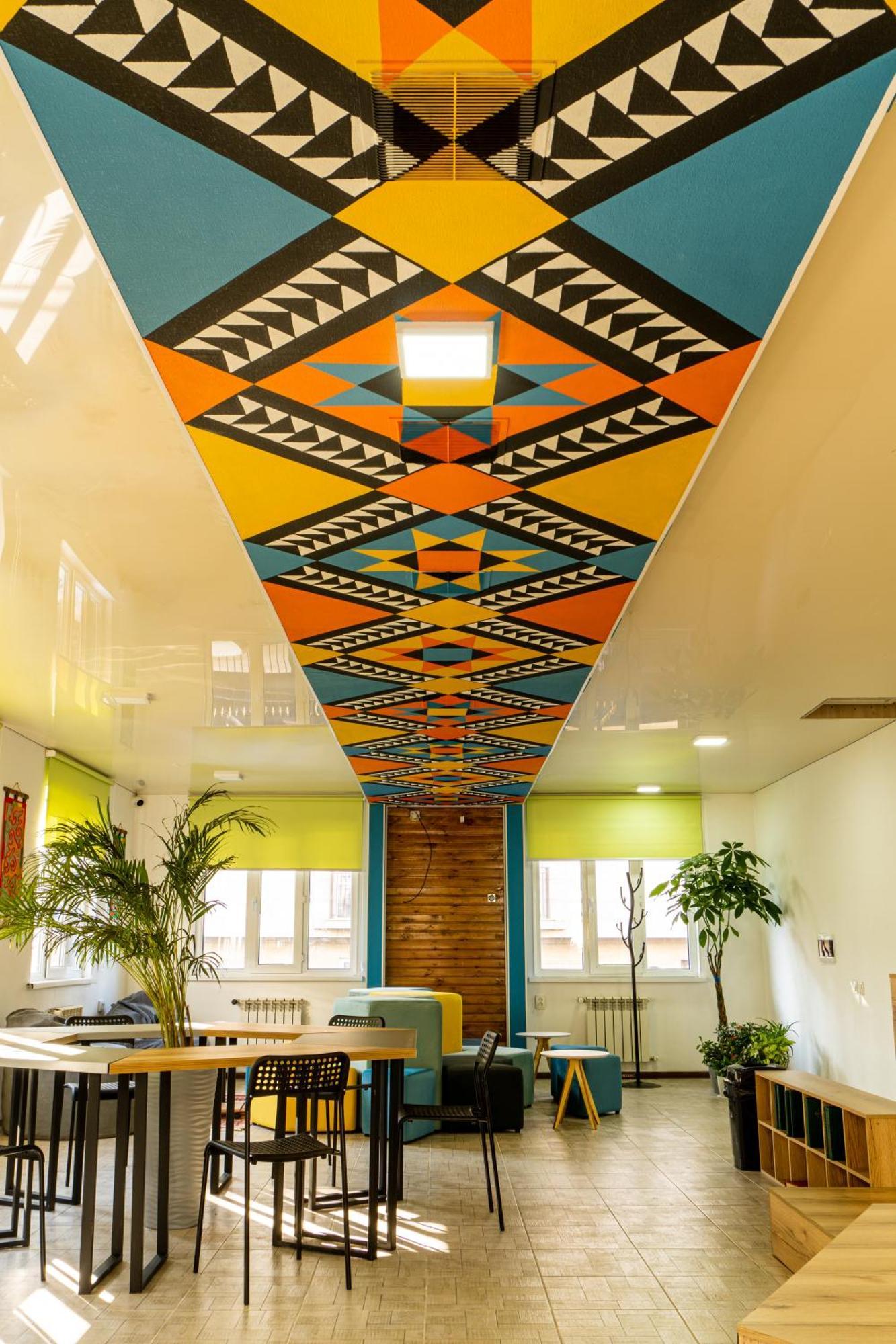 People Hostel & Coworking Bishkek Exterior photo